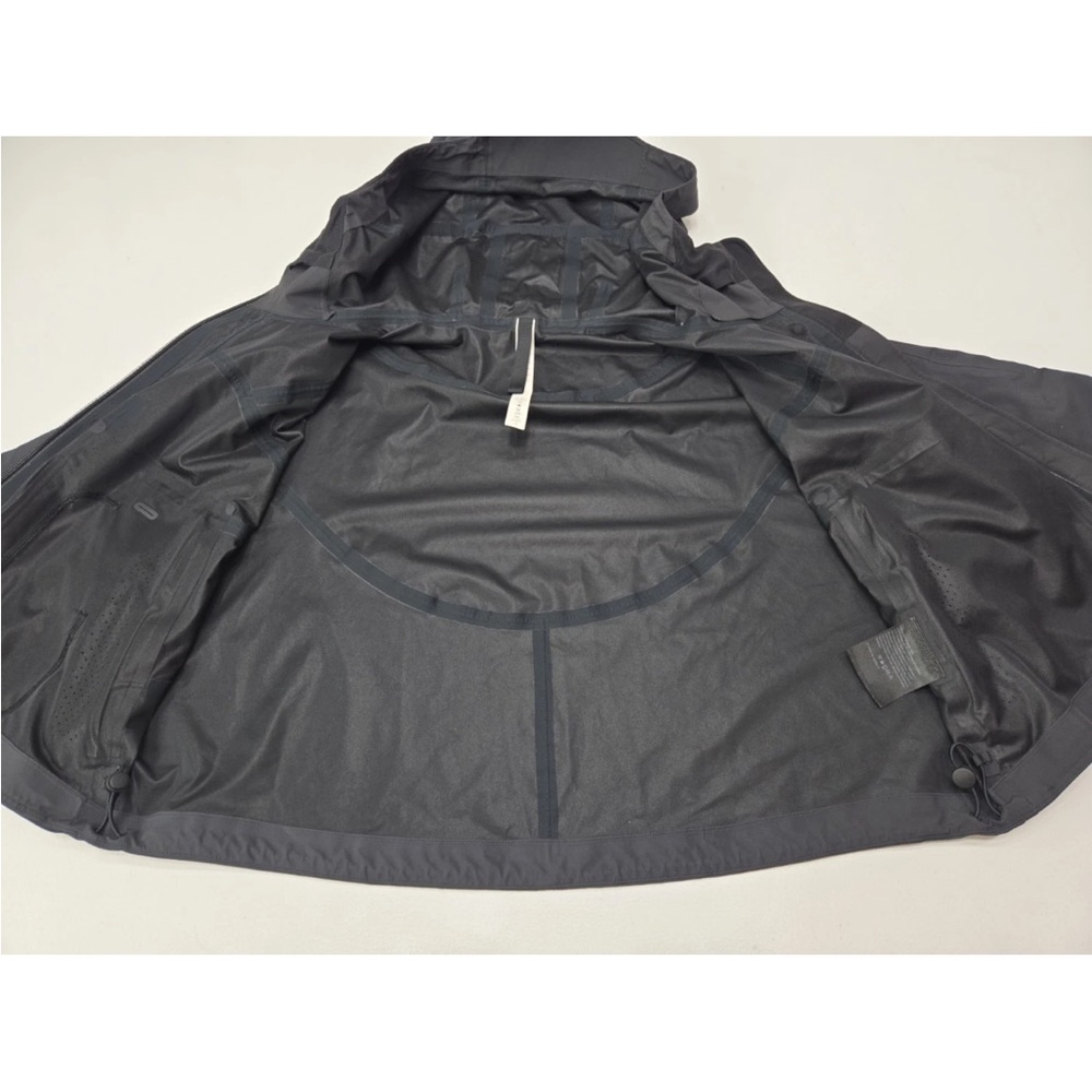 Lululemon Rain Chaser Jacket Black Size 4 Womens - Picture 5 of 11